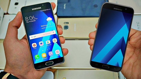 Сравнение на фото Galaxy A3 2017 и Galaxy A3 2016